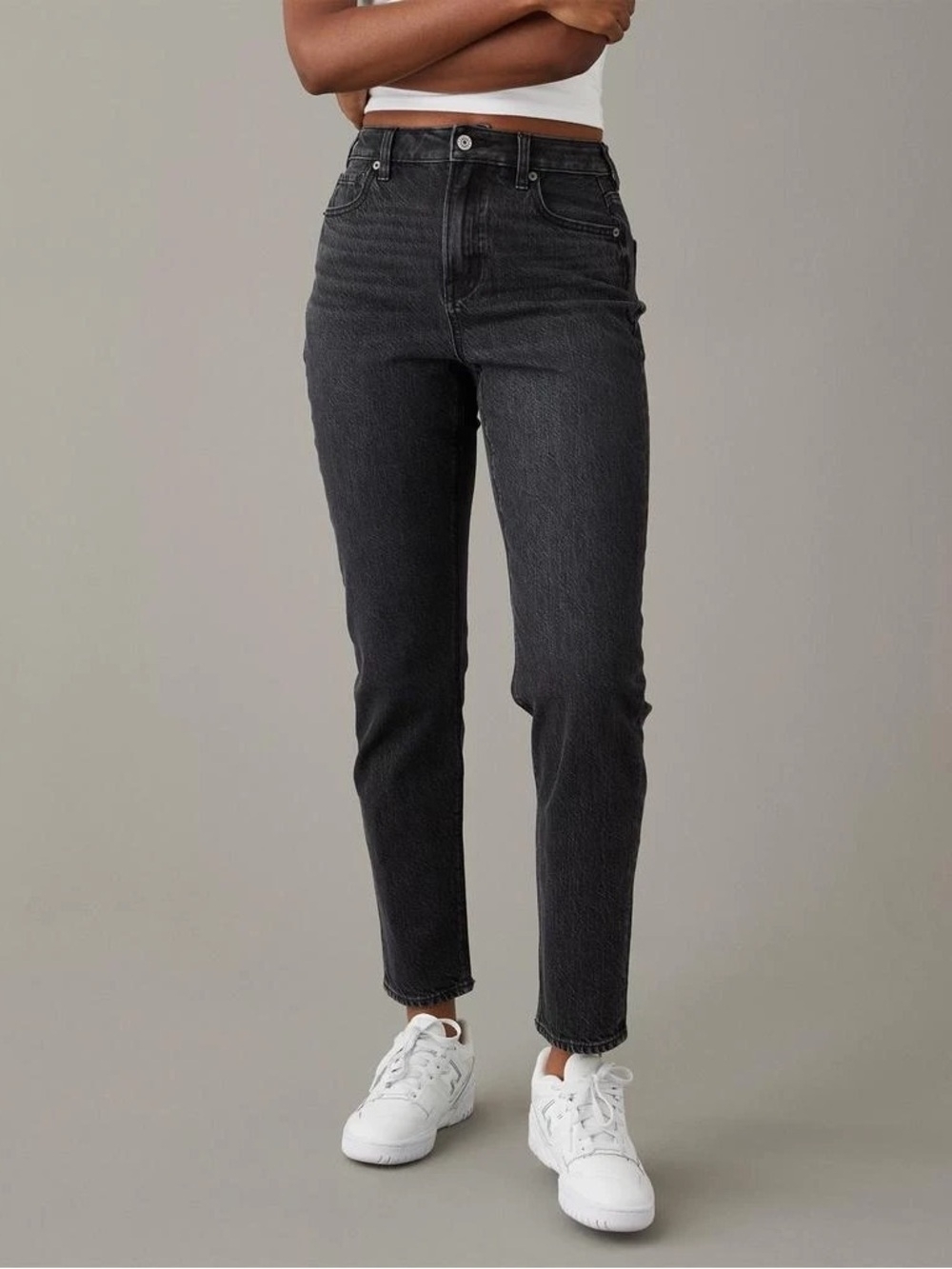 American Eagle Outfitters Women's Stridged Mom Jeans in Charcoal Black